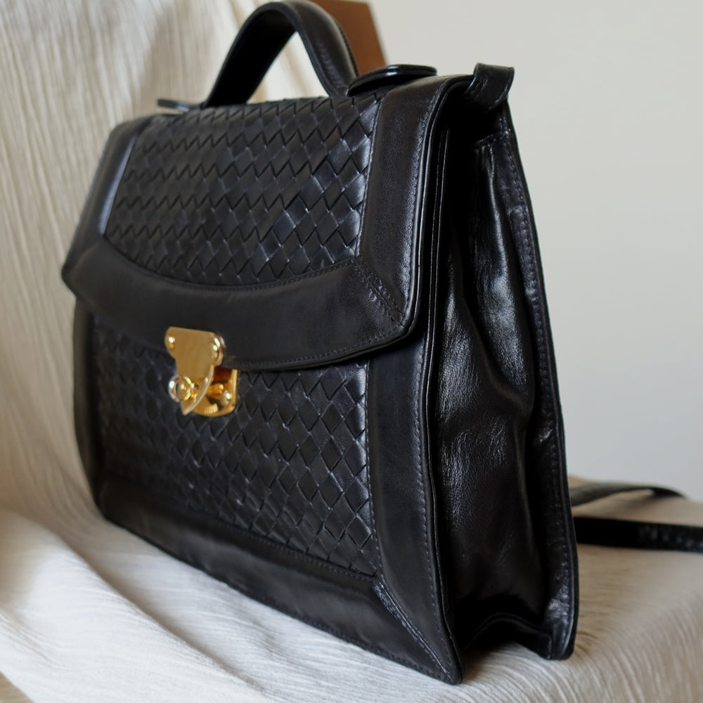 Rare Bottega Veneta Vintage Black Intrecciato Leather Turn lock Shoulder Bag