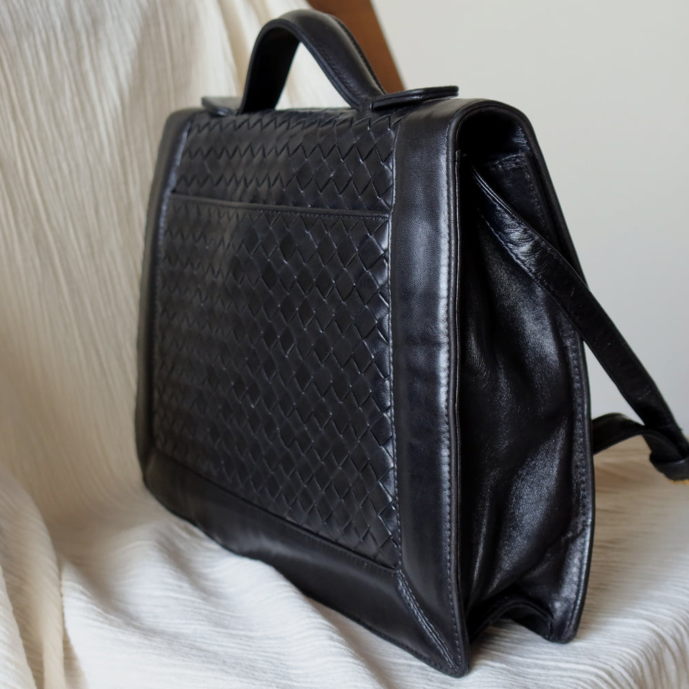Rare Bottega Veneta Vintage Black Intrecciato Leather Turn lock Shoulder Bag