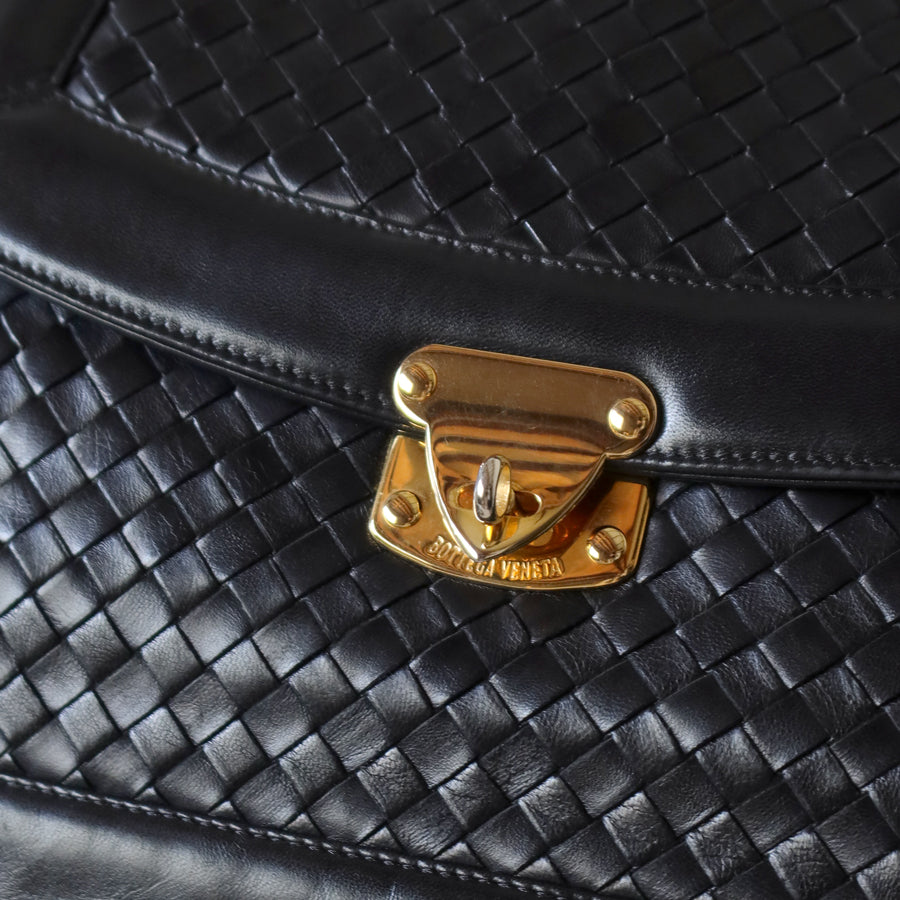 Rare Bottega Veneta Vintage Black Intrecciato Leather Turn lock Shoulder Bag