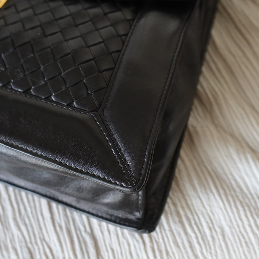 Rare Bottega Veneta Vintage Black Intrecciato Leather Turn lock Shoulder Bag