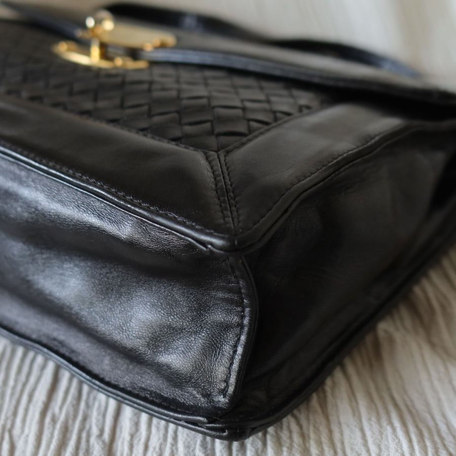 Rare Bottega Veneta Vintage Black Intrecciato Leather Turn lock Shoulder Bag