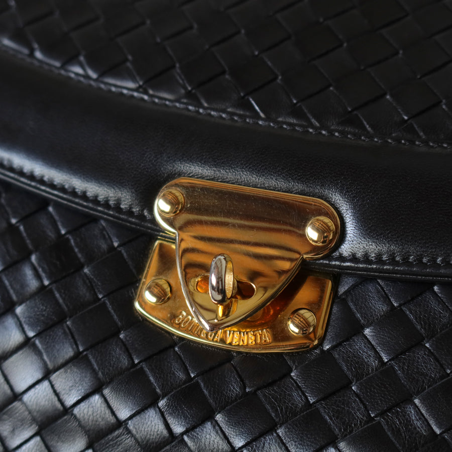 Rare Bottega Veneta Vintage Black Intrecciato Leather Turn lock Shoulder Bag