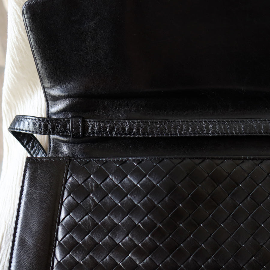 Rare Bottega Veneta Vintage Black Intrecciato Leather Turn lock Shoulder Bag
