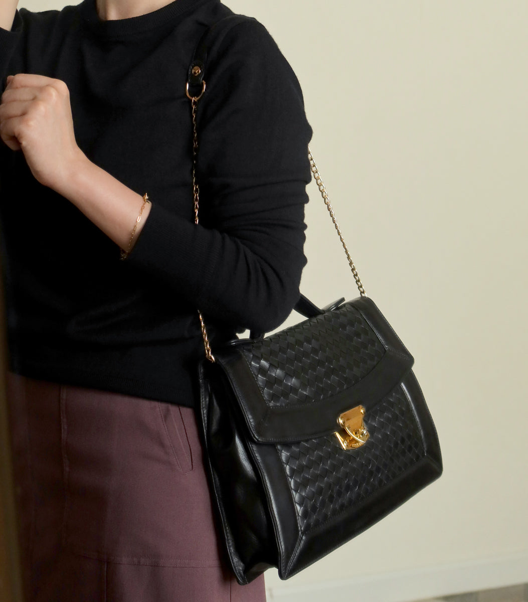 Rare Bottega Veneta Vintage Black Intrecciato Leather Turn lock Shoulder Bag