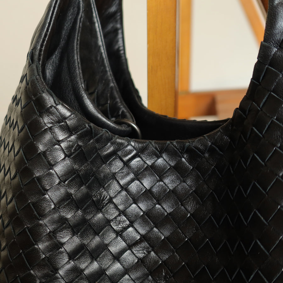 Bottega Veneta Vintage Black Medium Intrecciato Hobo Shoulder Bag
