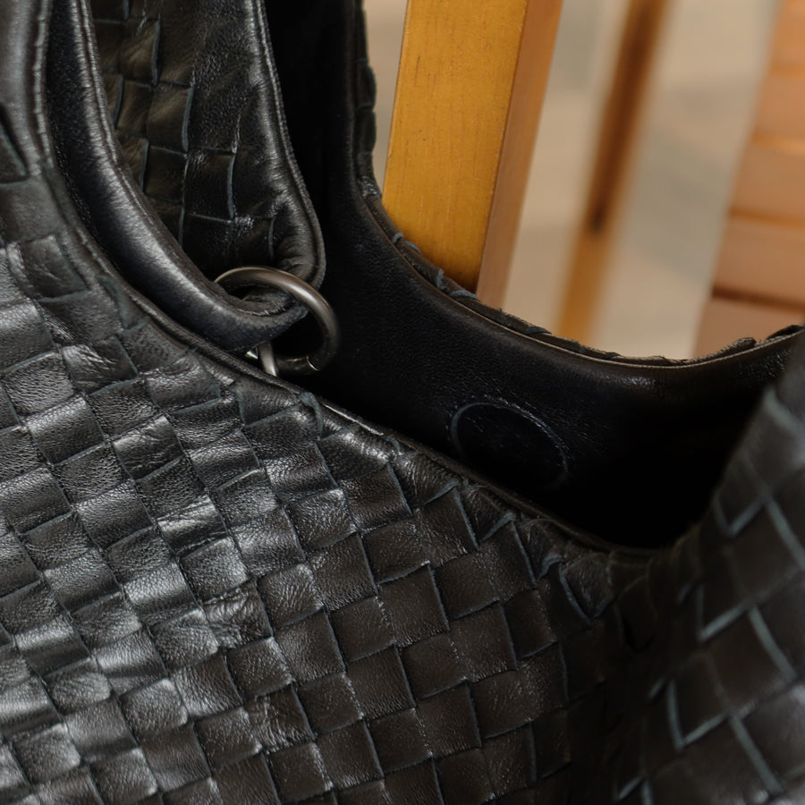 Bottega Veneta Vintage Black Medium Intrecciato Hobo Shoulder Bag