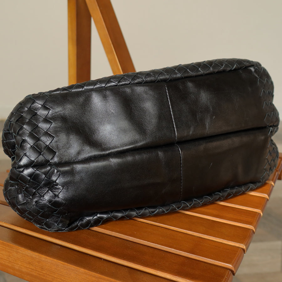 Bottega Veneta Vintage Black Medium Intrecciato Hobo Shoulder Bag