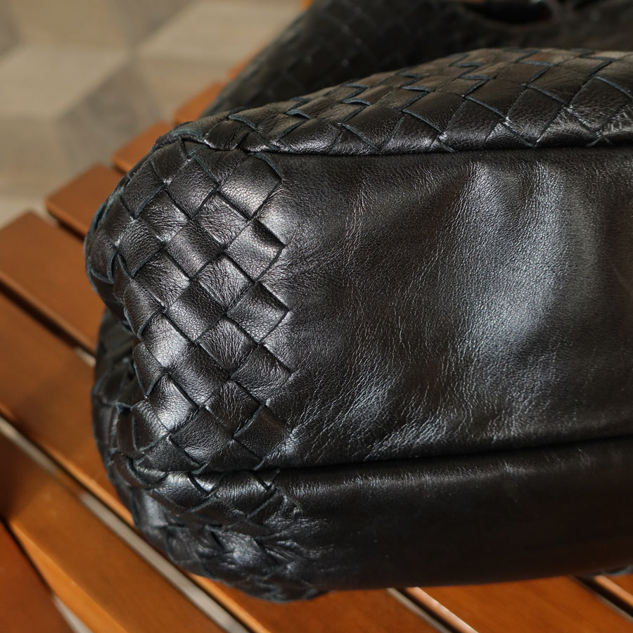 Bottega Veneta Vintage Black Medium Intrecciato Hobo Shoulder Bag