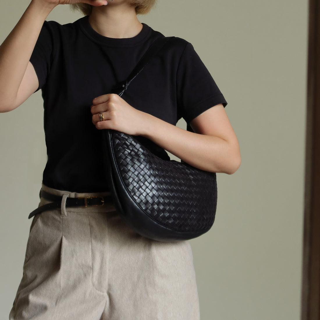 Bottega Veneta Vintage Black Intrecciato Hobo Shoulder Bag