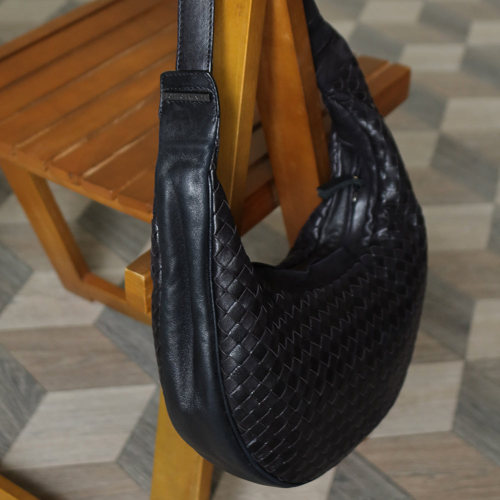Bottega Veneta Vintage Black Intrecciato Hobo Shoulder Bag