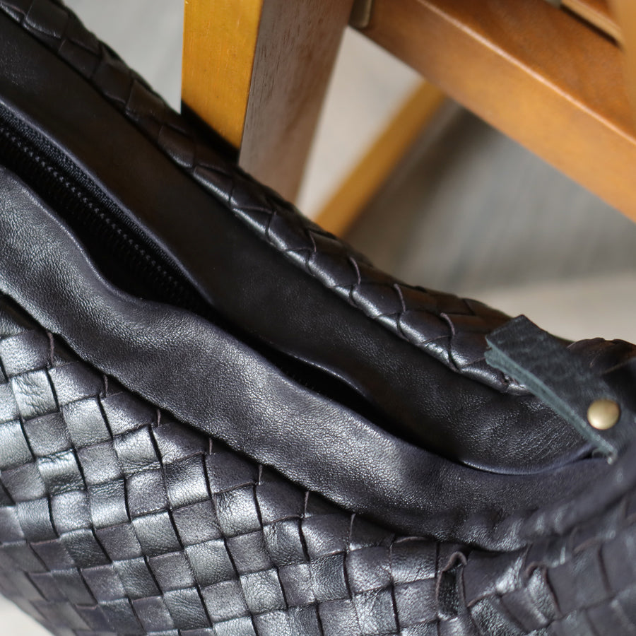 Bottega Veneta Vintage Black Intrecciato Hobo Shoulder Bag