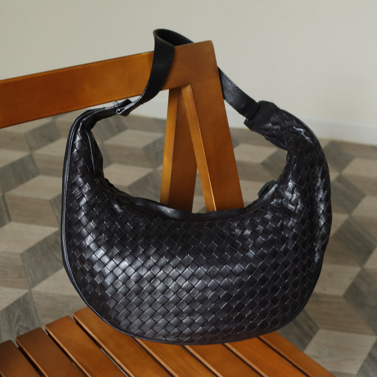 Bottega Veneta Vintage Black Intrecciato Hobo Shoulder Bag