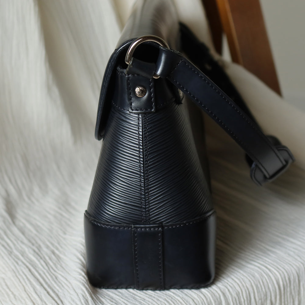 Louis Vuitton Vinage Black Epi Leather Beverly Trunk Shoulder Bag