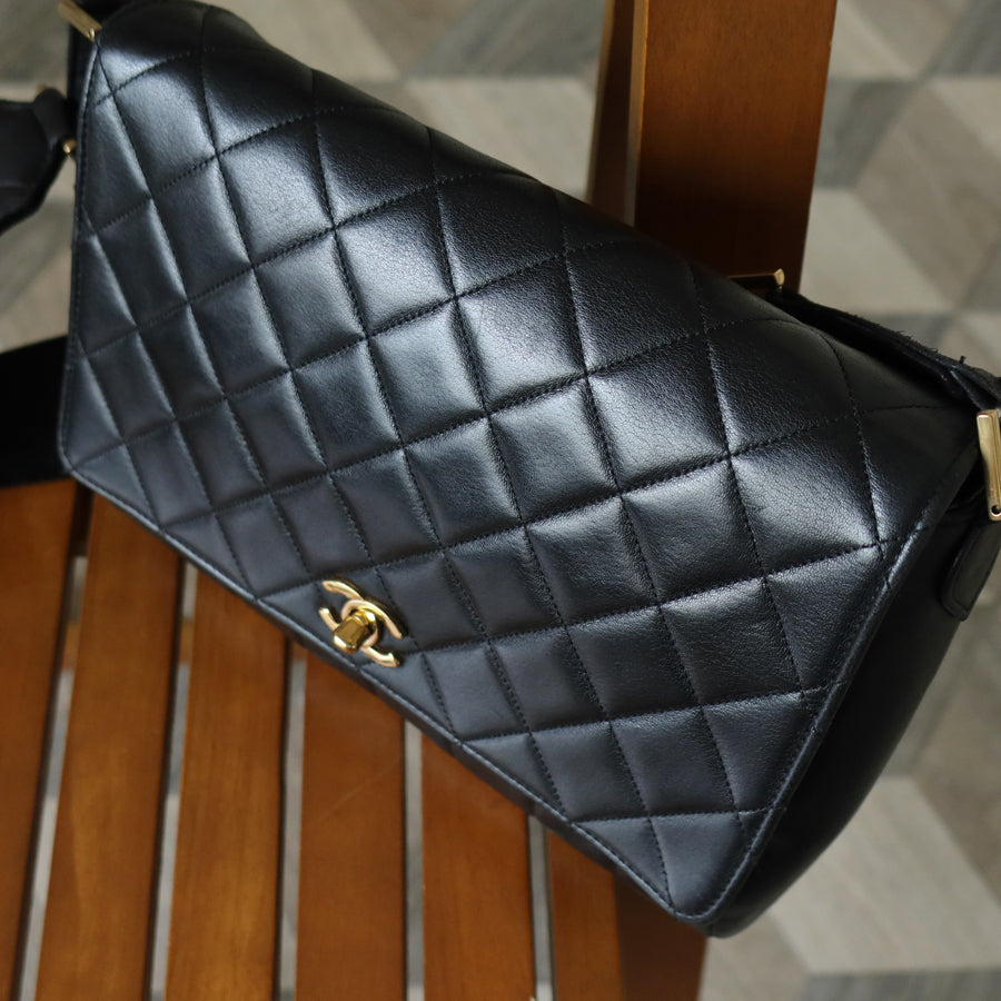 Rare Chanel Vintage Black Lambskin CC Turn Lock Double Quilted Shoulder Bag