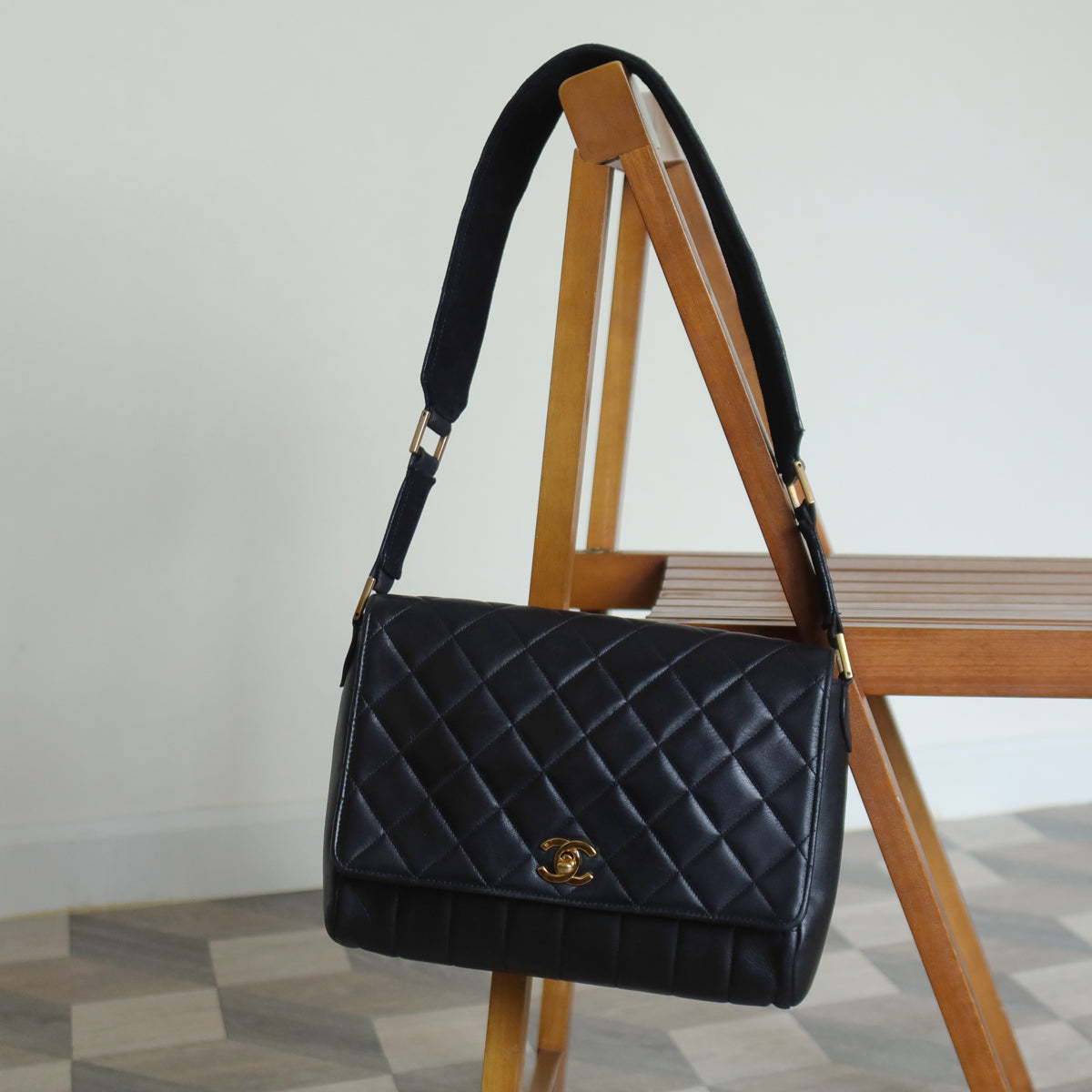 Rare Chanel Vintage Black Lambskin CC Turn Lock Double Quilted Shoulder Bag