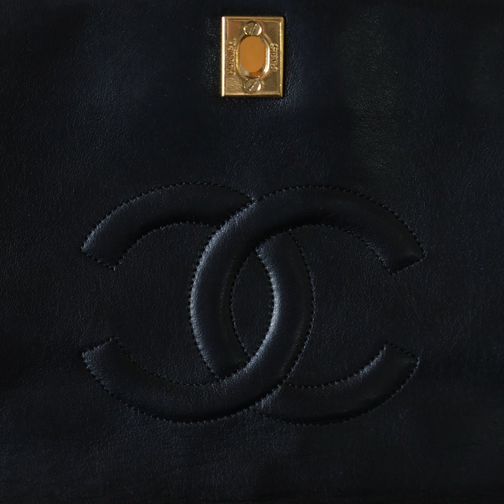 Rare Chanel Vintage Black Lambskin CC Turn Lock Double Quilted Shoulder Bag