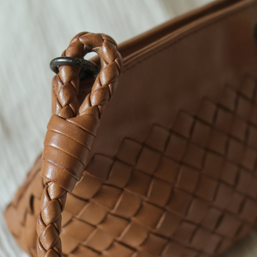 Bottega Veneta Vintage Caramel Brown Intrecciato Mini Pochette Clutch Shoulder Bag