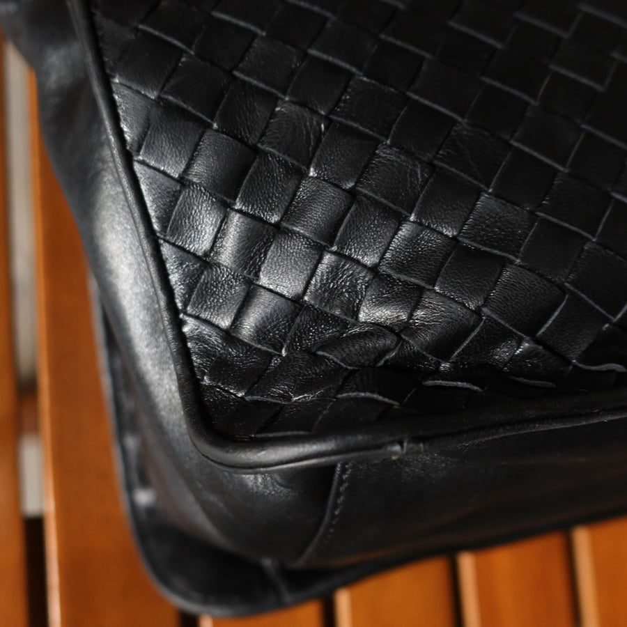 Bottega Veneta Vintage Black Intrecciato Ring Braided Strap Shoulder Bag