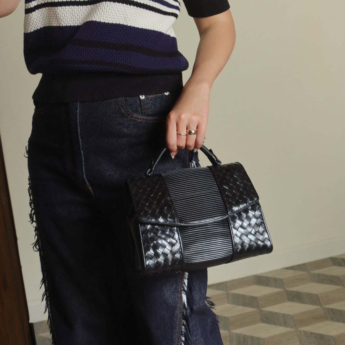 Bottega Veneta Vintage Black Glossy Leather Intrecciato Weave Top Handle Bag