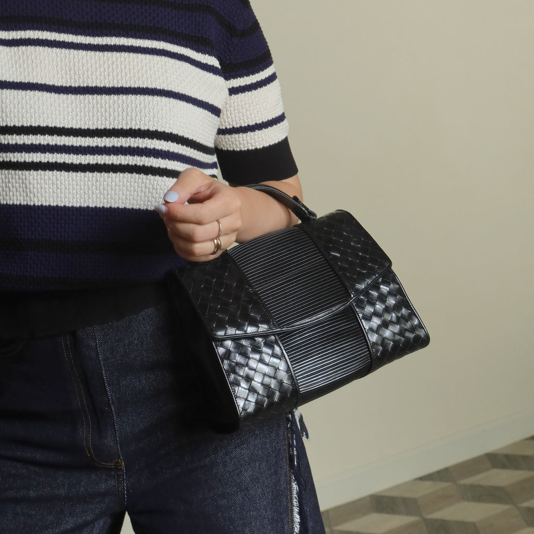 Bottega Veneta Vintage Black Glossy Leather Intrecciato Weave Top Handle Bag