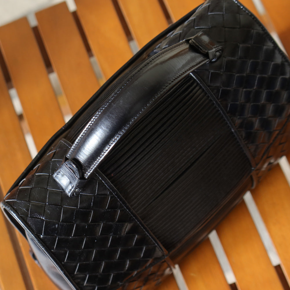 Bottega Veneta Vintage Black Glossy Leather Intrecciato Weave Top Handle Bag