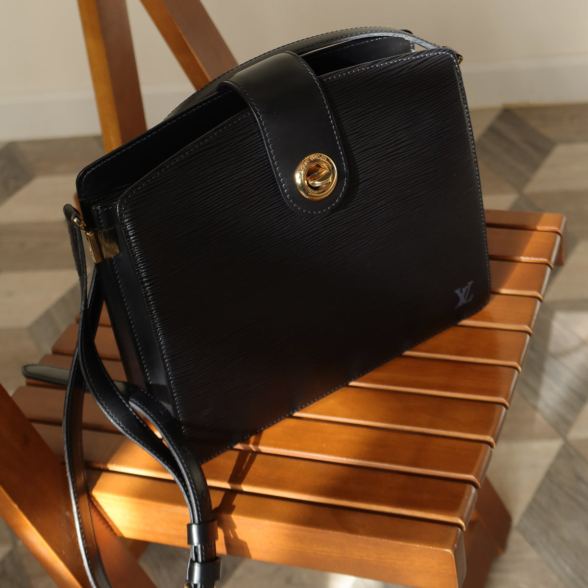 Louis Vuitton Vinage Black Epi Leather Capuchin Shoulder Bag