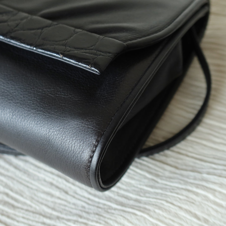 Gucci Vintage Black Leather Ruffled East West 2way Clutch Shoulder Bag