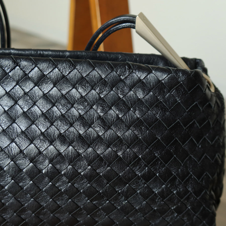 Bottega Veneta Vintage Black Leather Intrecciato Sardine Pochette Shoulder Bag