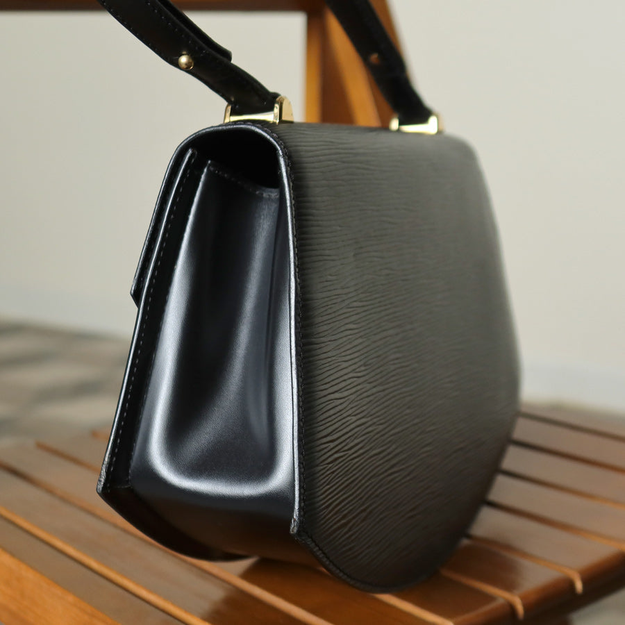 Louis Vuitton Vintage Black Epi Leather Tilsitt Gold turn lock 2way Shoulder Bag