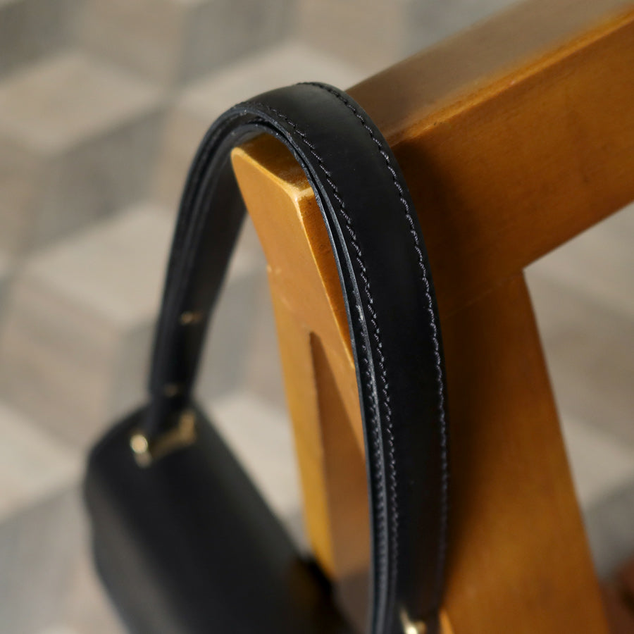 Louis Vuitton Vintage Black Epi Leather Tilsitt Gold turn lock 2way Shoulder Bag