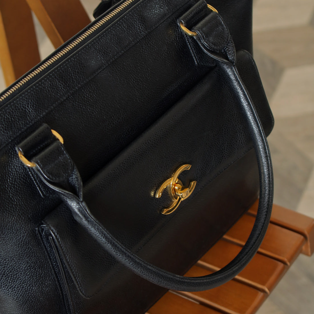 Vintage Chanel Black Caviar CC Turn lock Double sided XL Shoulder Bag