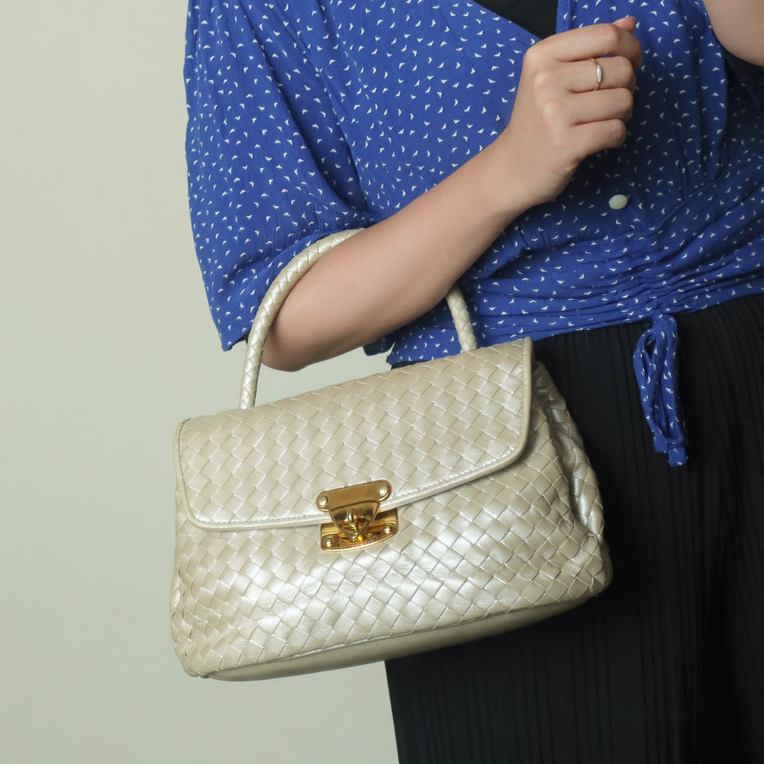 Vintage Bottega Veneta Shimmer Ivory Intrecciato Weave Top Handle Bag M