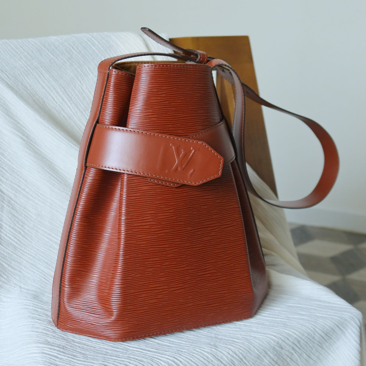 Louis Vuitton Vintage Cogac Brown Epi Leather Belt Strap Shoulder Bag M