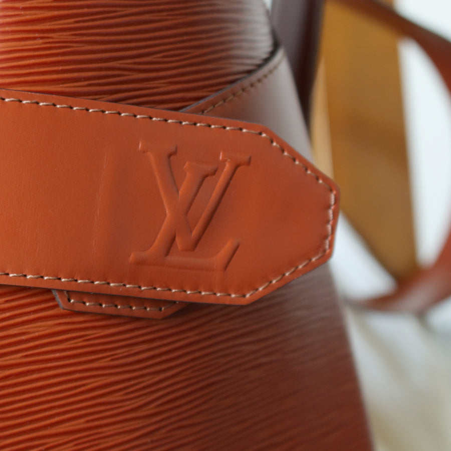 Louis Vuitton Vintage Cogac Brown Epi Leather Bucket Shoulder Bag