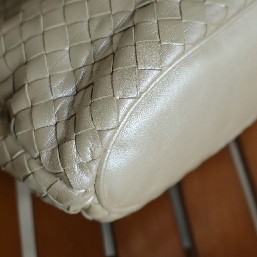Vintage Bottega Veneta Shimmer Ivory Intrecciato Weave Top Handle Bag M