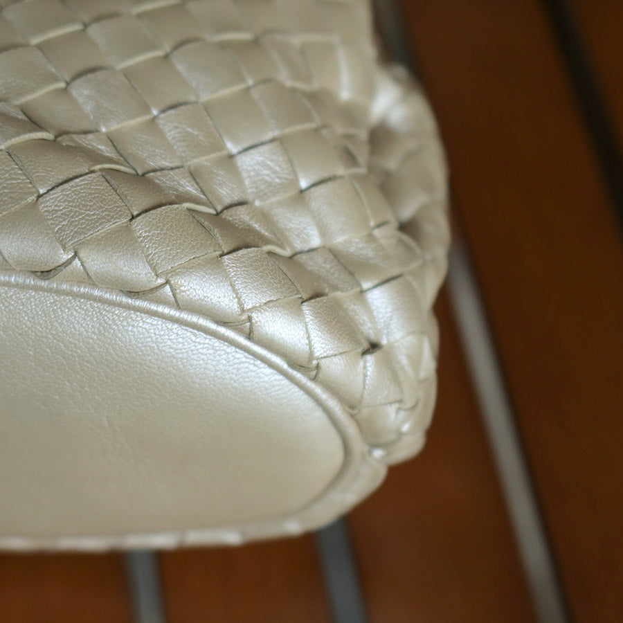 Vintage Bottega Veneta Shimmer Ivory Intrecciato Weave Top Handle Bag M