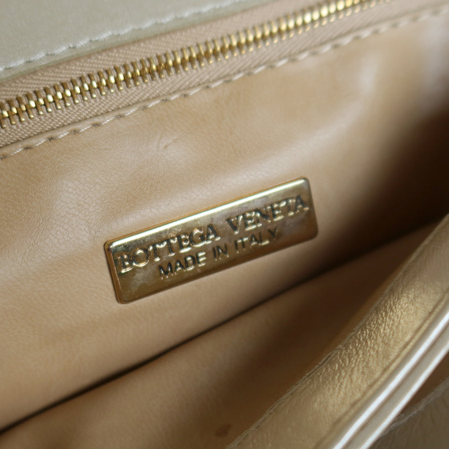 Vintage Bottega Veneta Shimmer Ivory Intrecciato Weave Top Handle Bag M