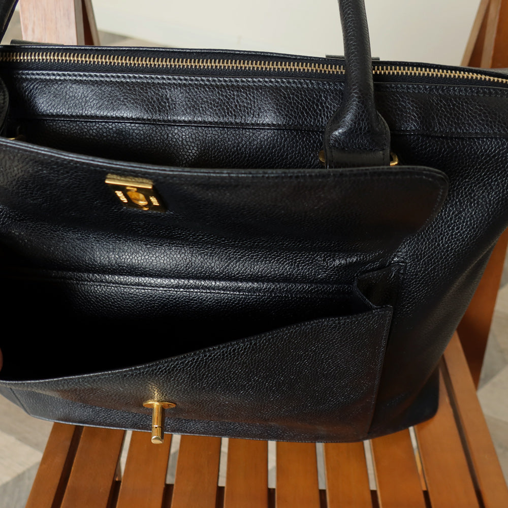 Vintage Chanel Black Caviar CC Turn lock Double sided XL Shoulder Bag