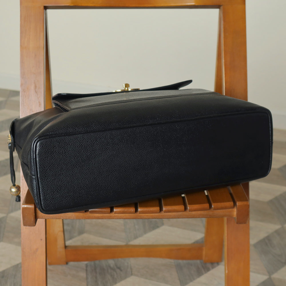 Vintage Chanel Black Caviar CC Turn lock Double sided XL Shoulder Bag