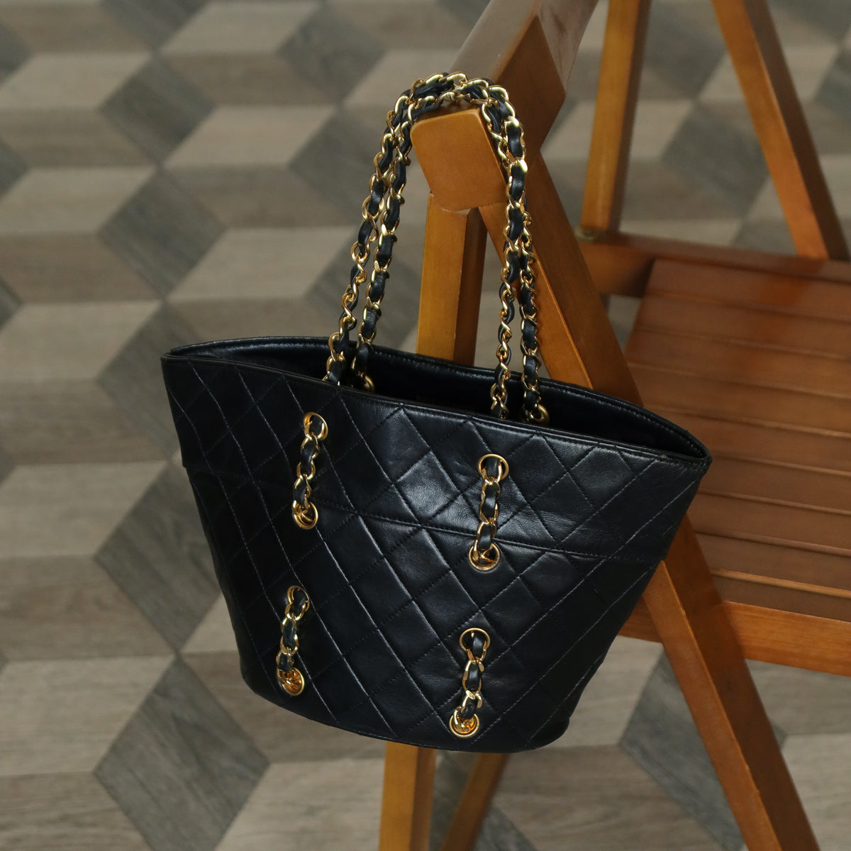 Vintage Chanel Black Lambskin Matelassé Quilted CC mark 2 way Basket Bag