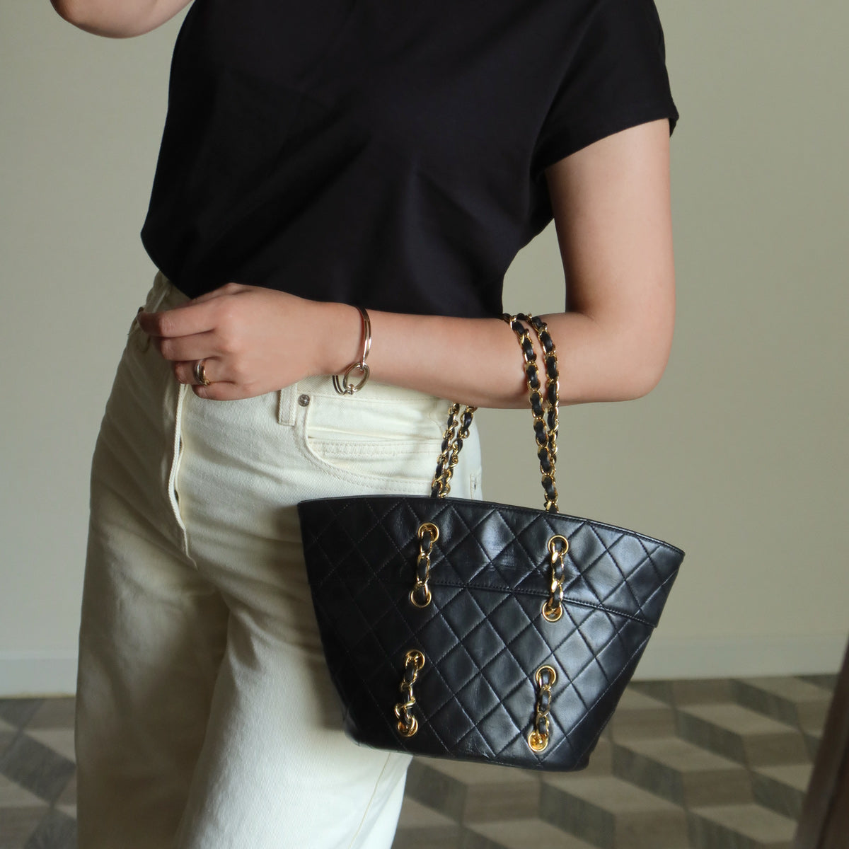 Vintage Chanel Black Lambskin Matelassé Quilted CC mark 2 way Basket Bag