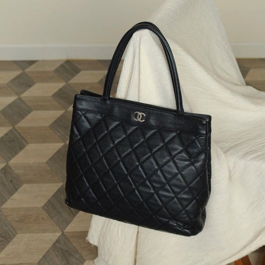 Chanel Vintage Black Caviar Diamond quilted CC mark Shoulder Tote Bag