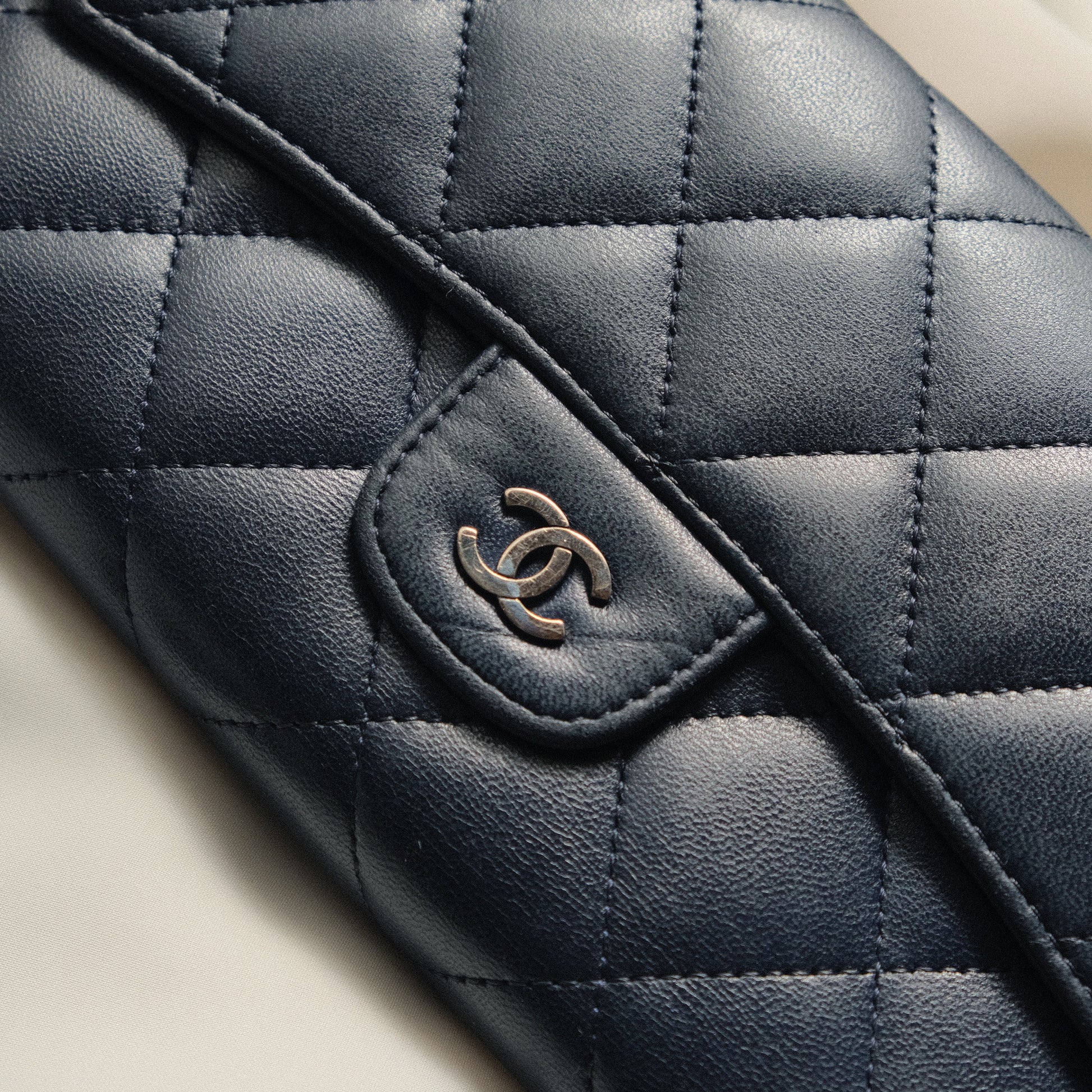With dust bag] Second-hand Chanel black caviar leather WOC long