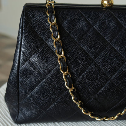 Vintage Chanel Black Caviar Matelassé CC logo Kiss Lock Double Chain Shoulder Bag