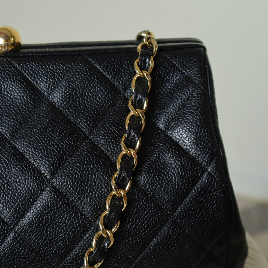 Vintage Chanel Black Caviar Matelassé CC logo Kiss Lock Double Chain Shoulder Bag