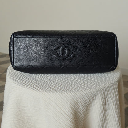 Vintage Chanel Black Caviar Matelassé CC logo Kiss Lock Double Chain Shoulder Bag