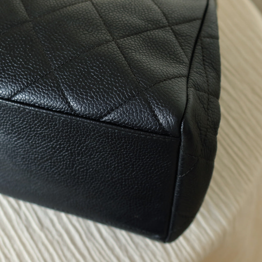 Vintage Chanel Black Caviar Matelassé CC logo Kiss Lock Double Chain Shoulder Bag