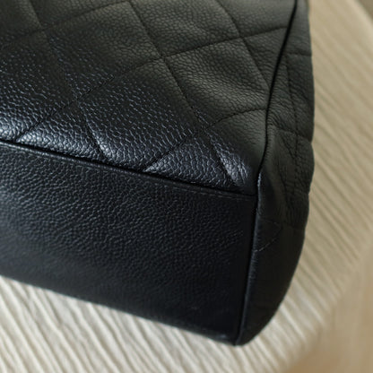 Vintage Chanel Black Caviar Matelassé CC logo Kiss Lock Double Chain Shoulder Bag