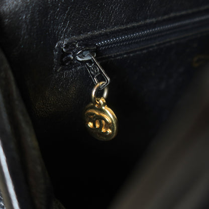 Vintage Chanel Black Caviar Matelassé CC logo Kiss Lock Double Chain Shoulder Bag