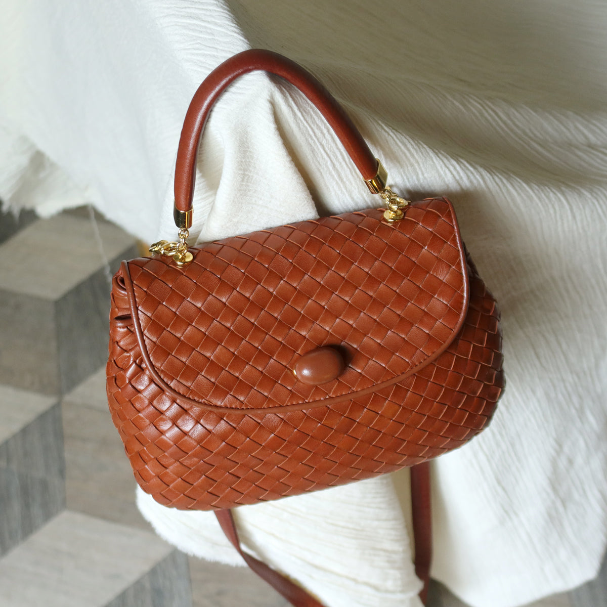 Bottega Veneta Vintage Dark Brown Intrecciato Weave Turn Lock 2way Shoulder Bag S